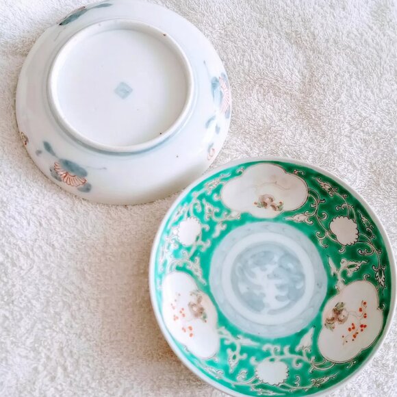 Pair of vintage 6" Asian themed porcelain plates - Japan (2 pc) - Picture 1 of 4